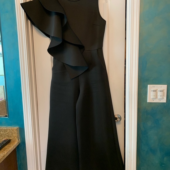 *A must have* - Picture 1 of 2